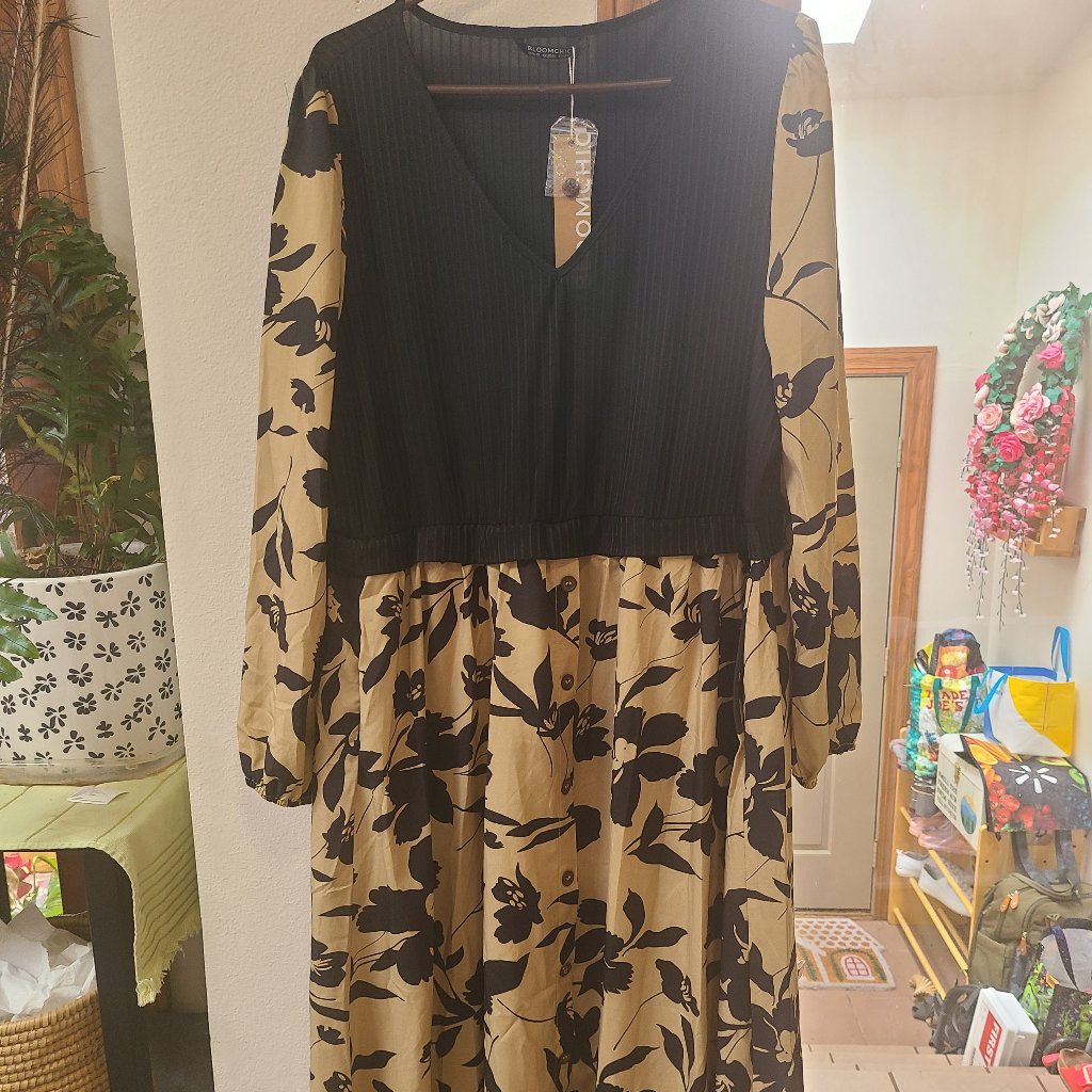 Nwt Bloomchic Long Sleeve Floral Black And Tan Dress